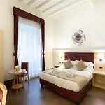 B&B Suitinn19